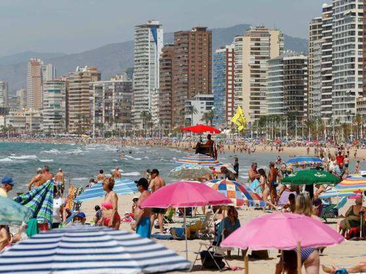 Hilton, Best Western y Louvre quieren ser como Accor: buscan hotelero en Benidorm