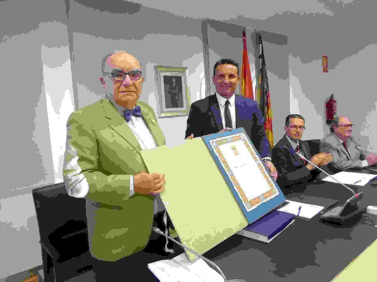 El cronista Miguel Guardiola es nombrado “Fill Predilecte” de La Nucía 