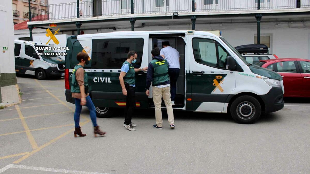 La Guardia Civil detiene en Alicante a cuatro personas por trata de seres humanos y explotación sexual