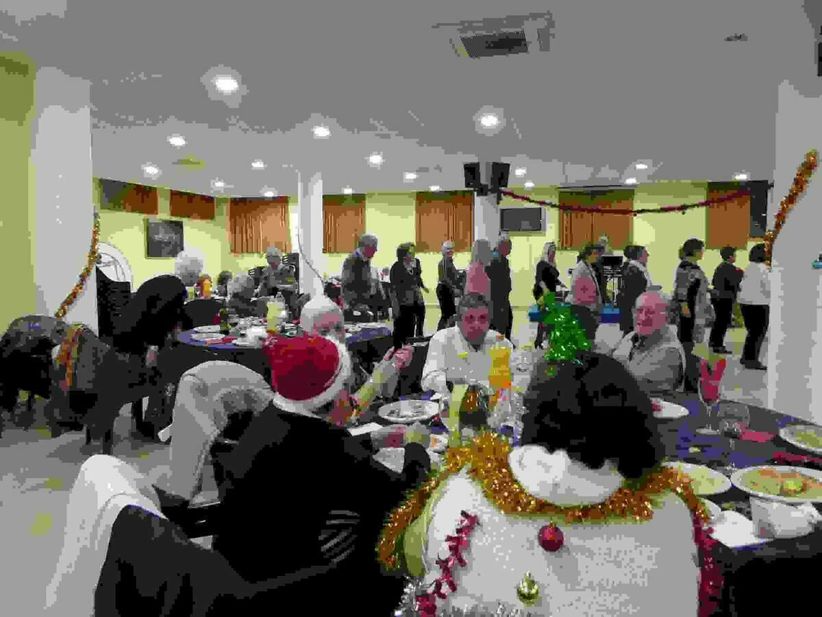 La Nuc&iacute;a &middot; 110 personas participaron en la Fiesta de Navidad de la Tercera Edad