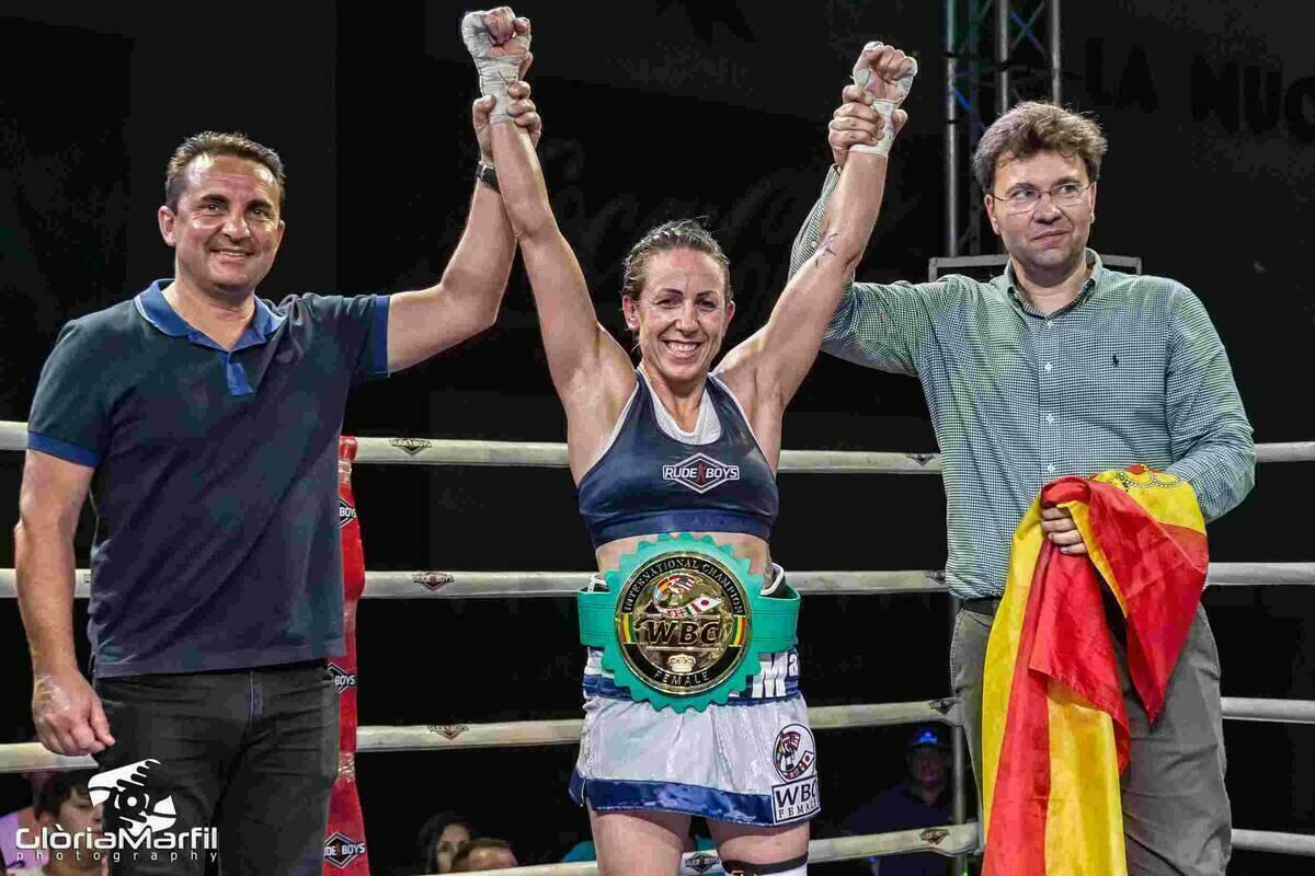 Eva Naranjo gana el Cintur&oacute;n Internacional de Boxeo en La Nuc&iacute;a