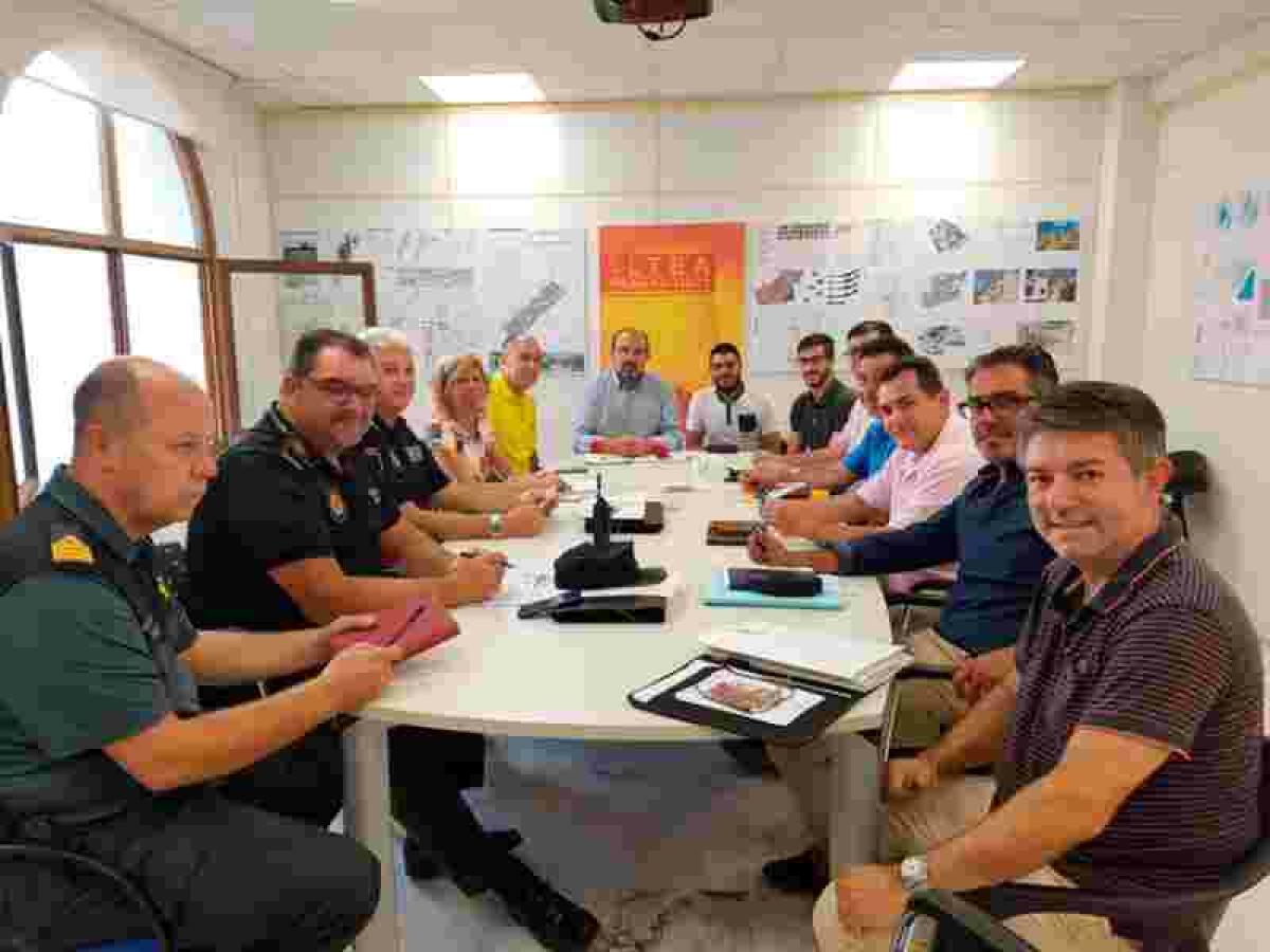 Altea &middot; El concejal de Fiestas y Seguridad Ciudadana preside la mesa de seguridad con motivo de las Fiestas Patronales