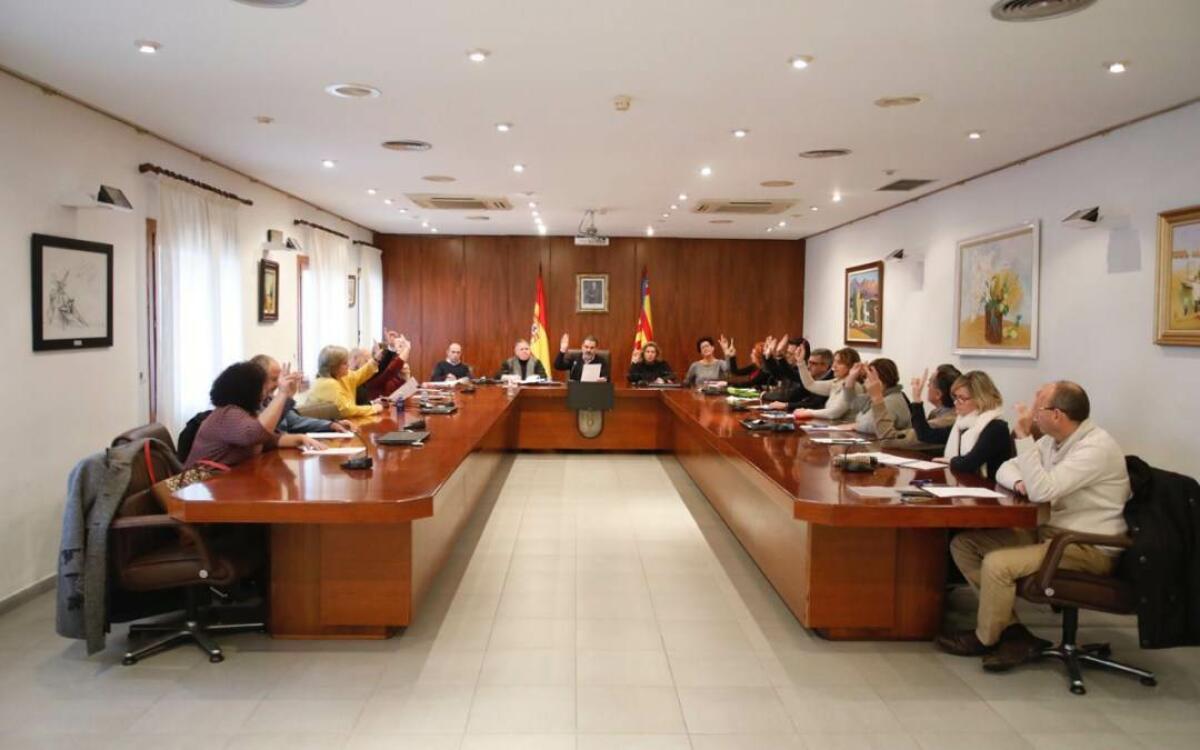 Los plenos de L&rsquo;Alf&agrave;s del Pi, candidatos a los Premios Guinness del absurdo