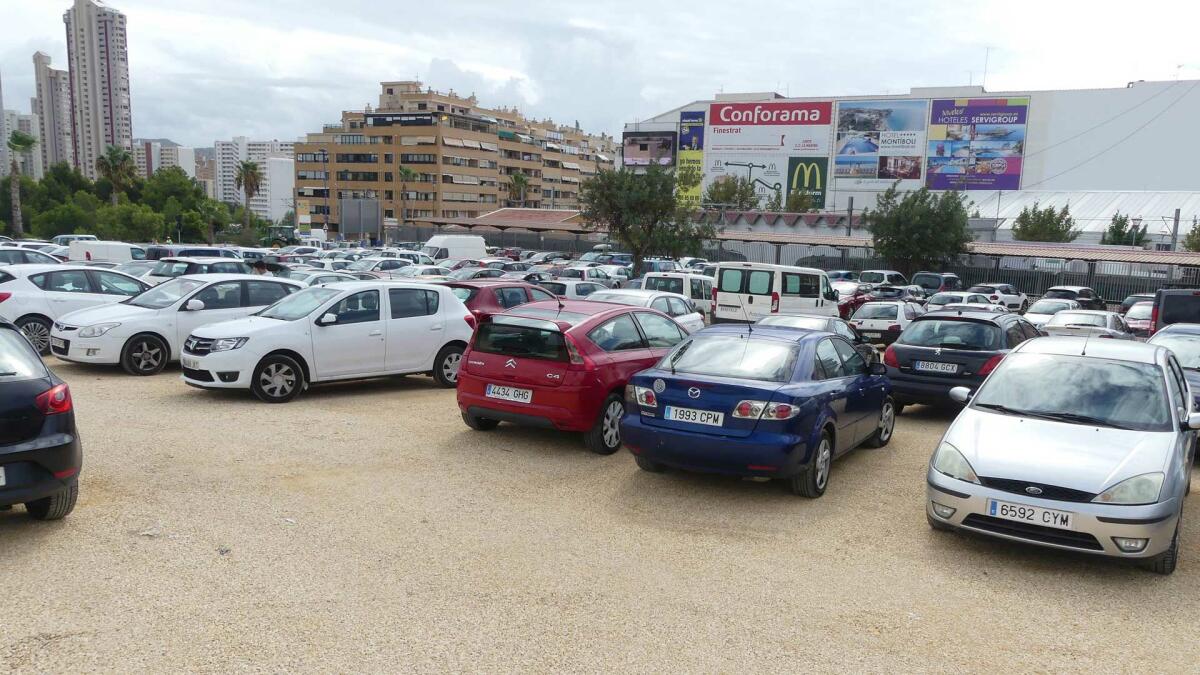 Benidorm inicia la licitación para reordenar el aparcamiento disuasorio de la avenida Beniardá