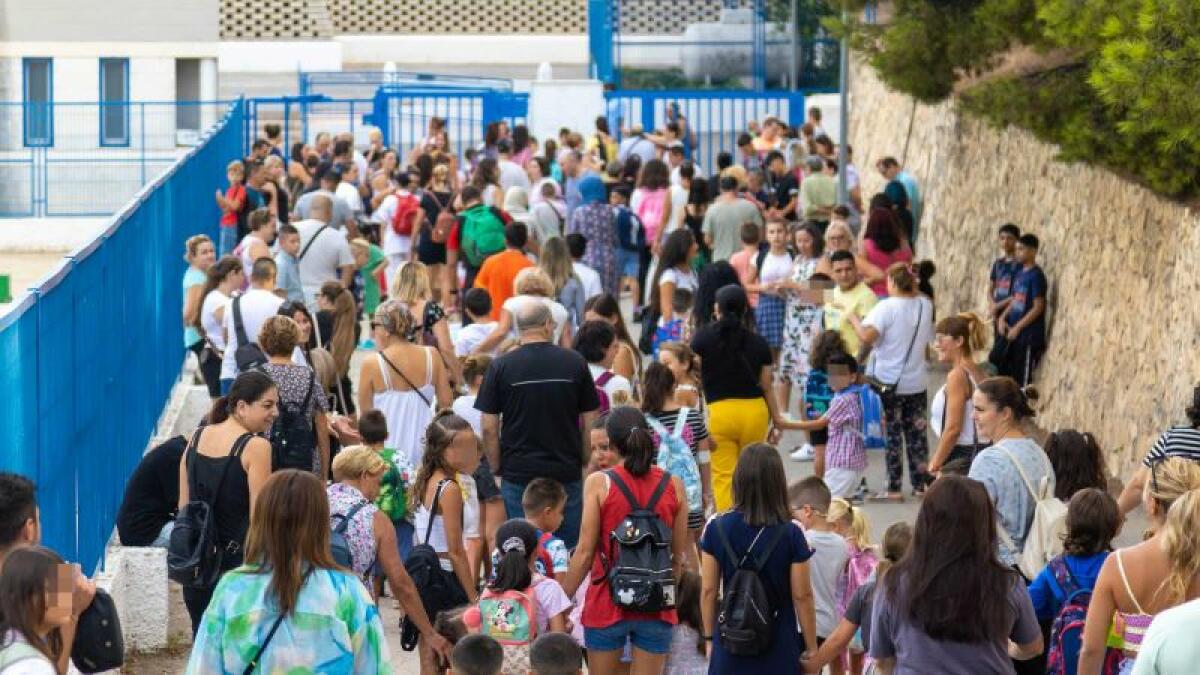 Más de 9.500 estudiantes vuelven hoy a las aulas en Benidorm 