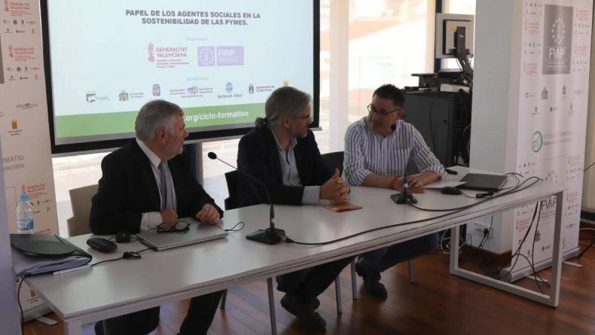 Benidorm acoge una jornada sobre el papel de los agentes sociales en la sostenibilidad de las pymes 