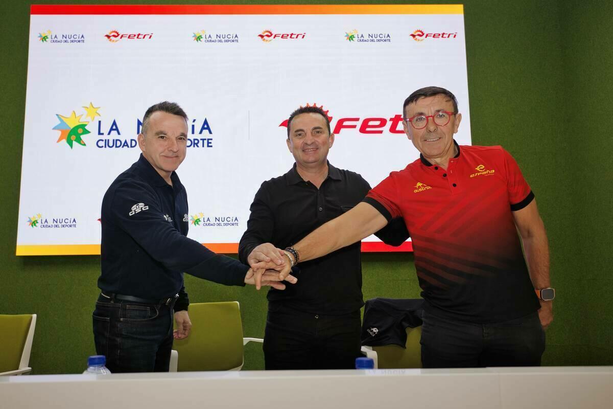 La Nucía renueva su colaboración con la selección Española de Triatlón