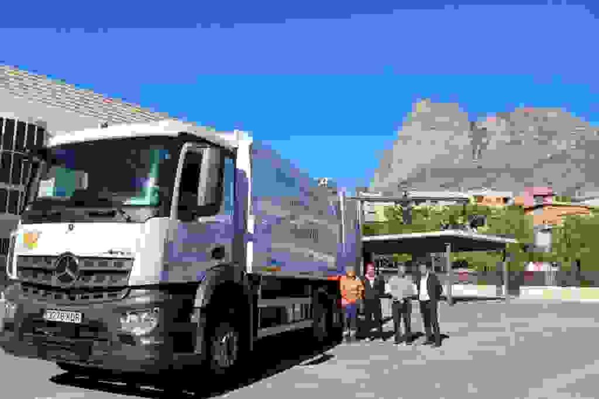 Finestrat  empieza a renovar la flota de veh&iacute;culos de recogida de residuos s&oacute;lidos urbanos