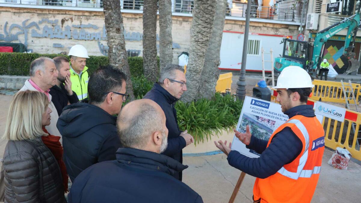 Las obras de mejora de la red de saneamiento en Armada Española y de impulsión de pluviales en el Parque de Elche avanzan a buen ritmo 