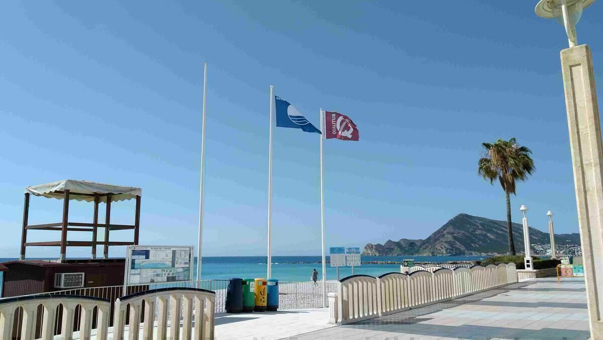 La bandera Qualitur ondear&aacute; en ocho playas de Altea.