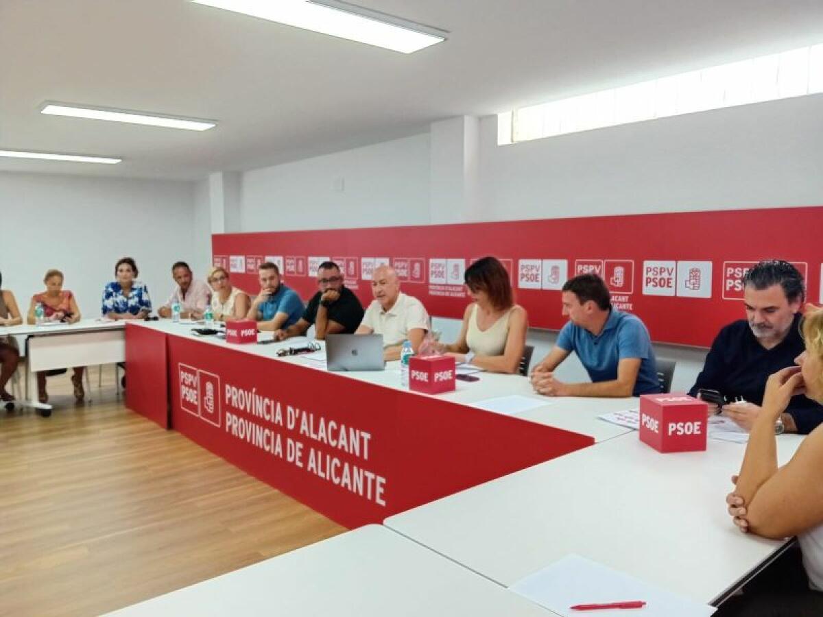 El PSPV-PSOE de la provincia de Alicante lamenta el caos que se ha producido en el comienzo de curso 