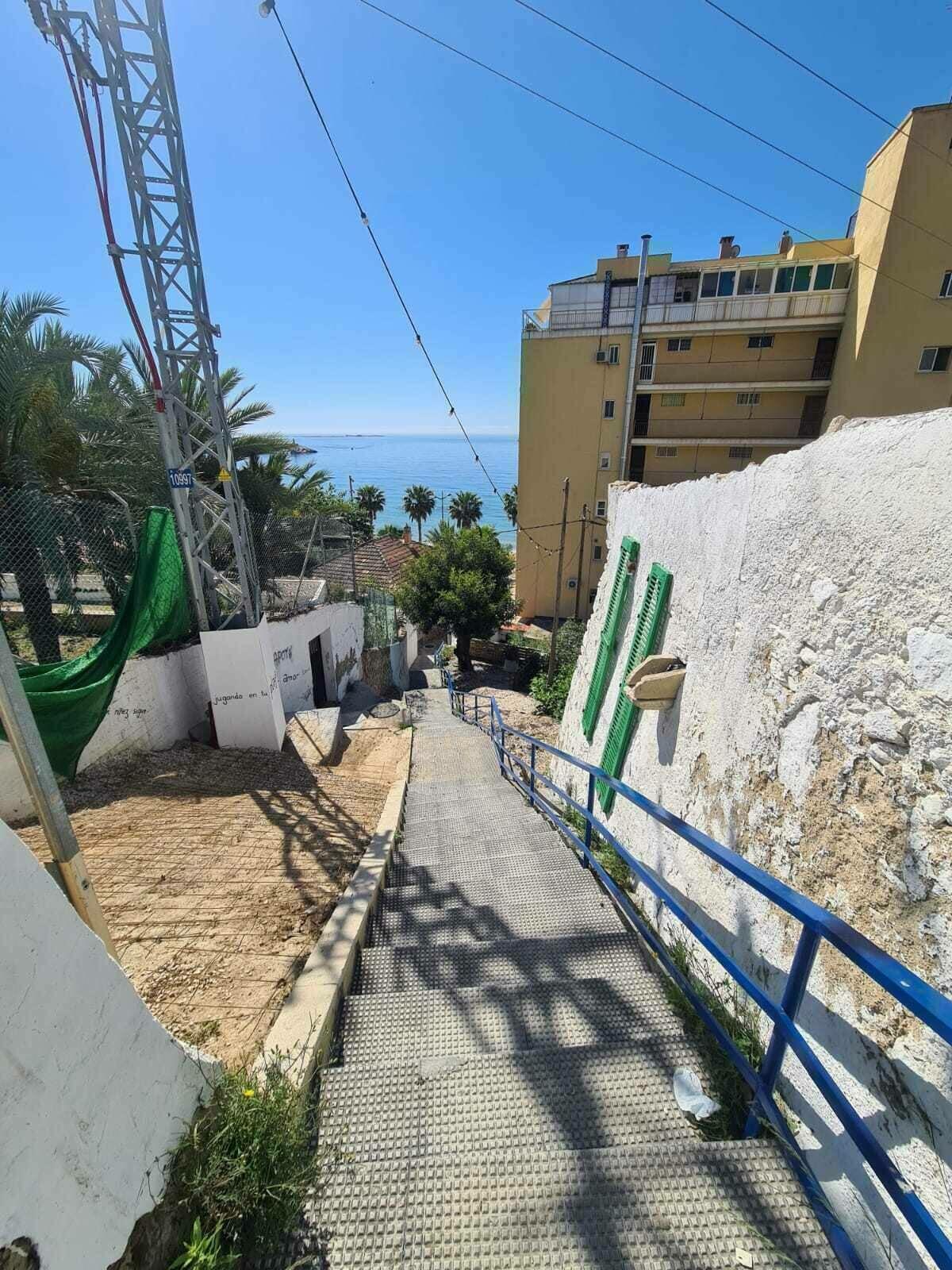 Las &ldquo;escalonades&rdquo; de la Vila se ponen a punto para la temporada estival.