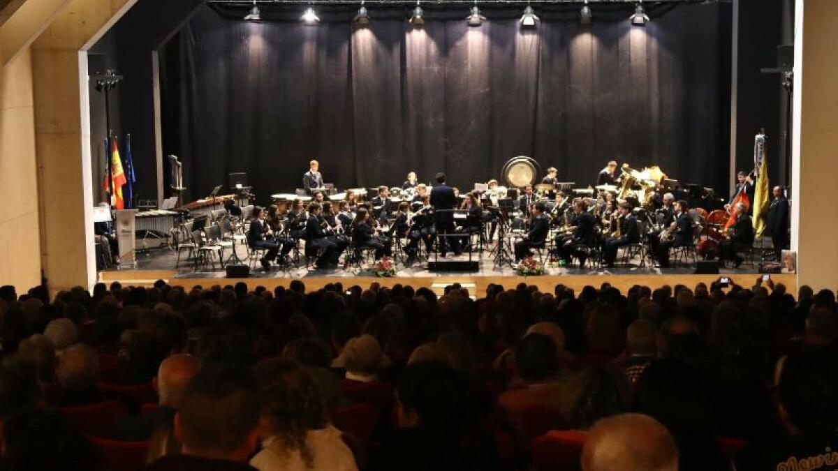 La Unión Musical de Benidorm despide los actos en honor a Santa Cecilia con un gran concierto en el Centro Cultural 