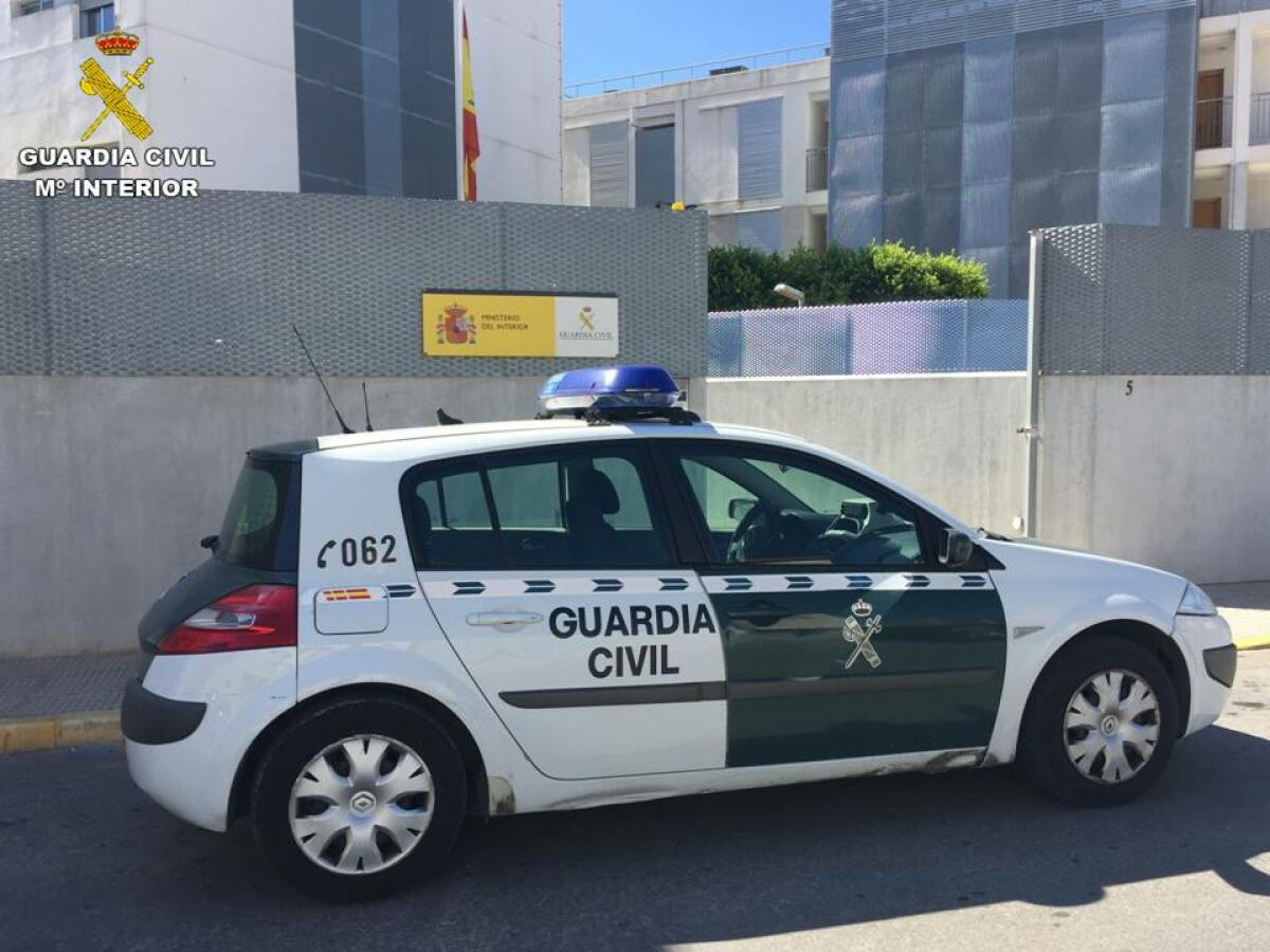 La Guardia Civil detiene a dos varones por estafar en la compra de más de 54 toneladas de naranjas