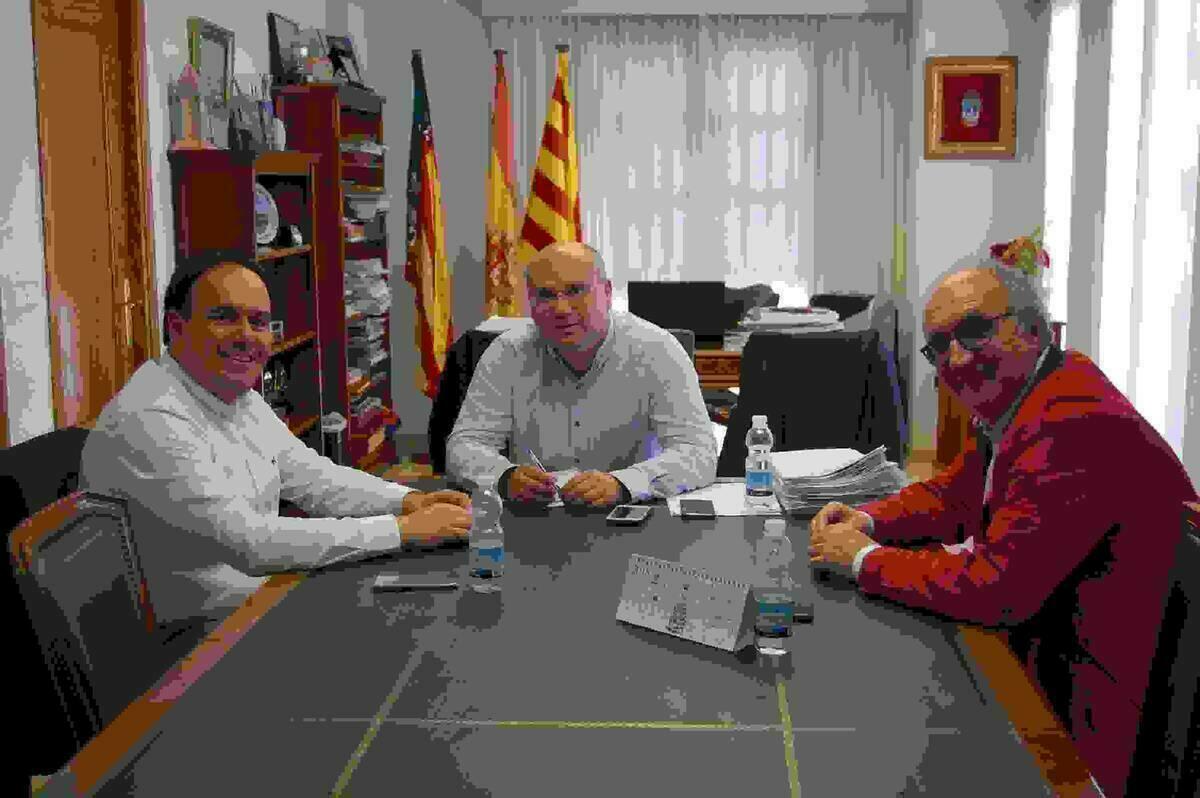 Los alcaldes de la Vila y Finestrat se re&uacute;nen para tratar los lindes de sus localidades