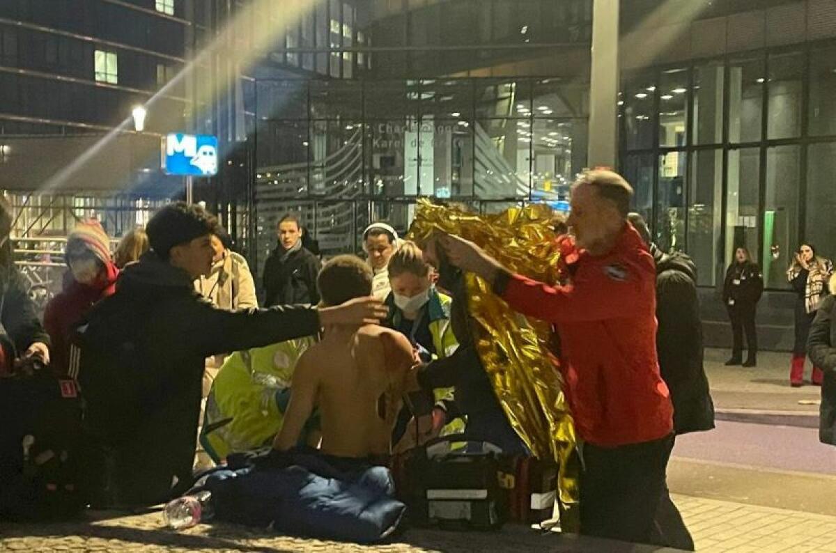 Tres heridos en un apuñalamiento en el metro de Bruselas