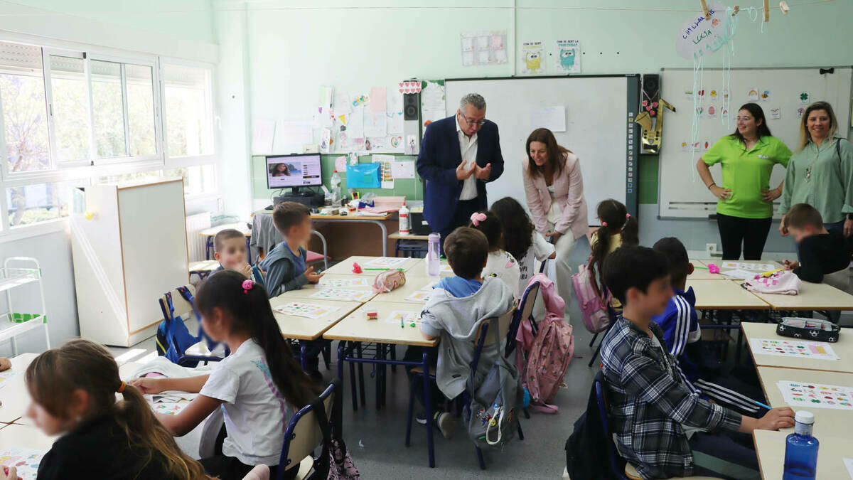 Familias de más de 60 menores hacen uso de la ‘Escuela de Pascua’ de Benidorm para conciliar durante las vacaciones