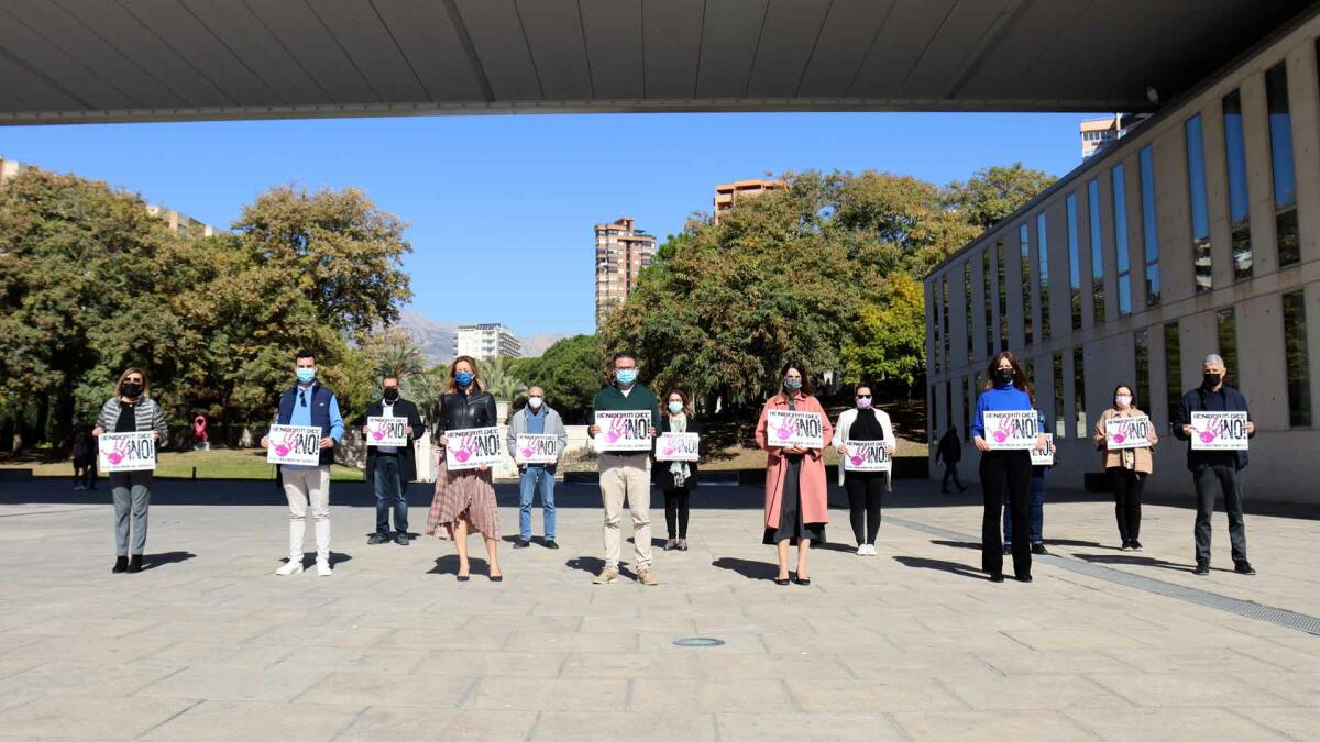 Benidorm condena la cuarta muerte por violencia machista de 2022 ocurrida 