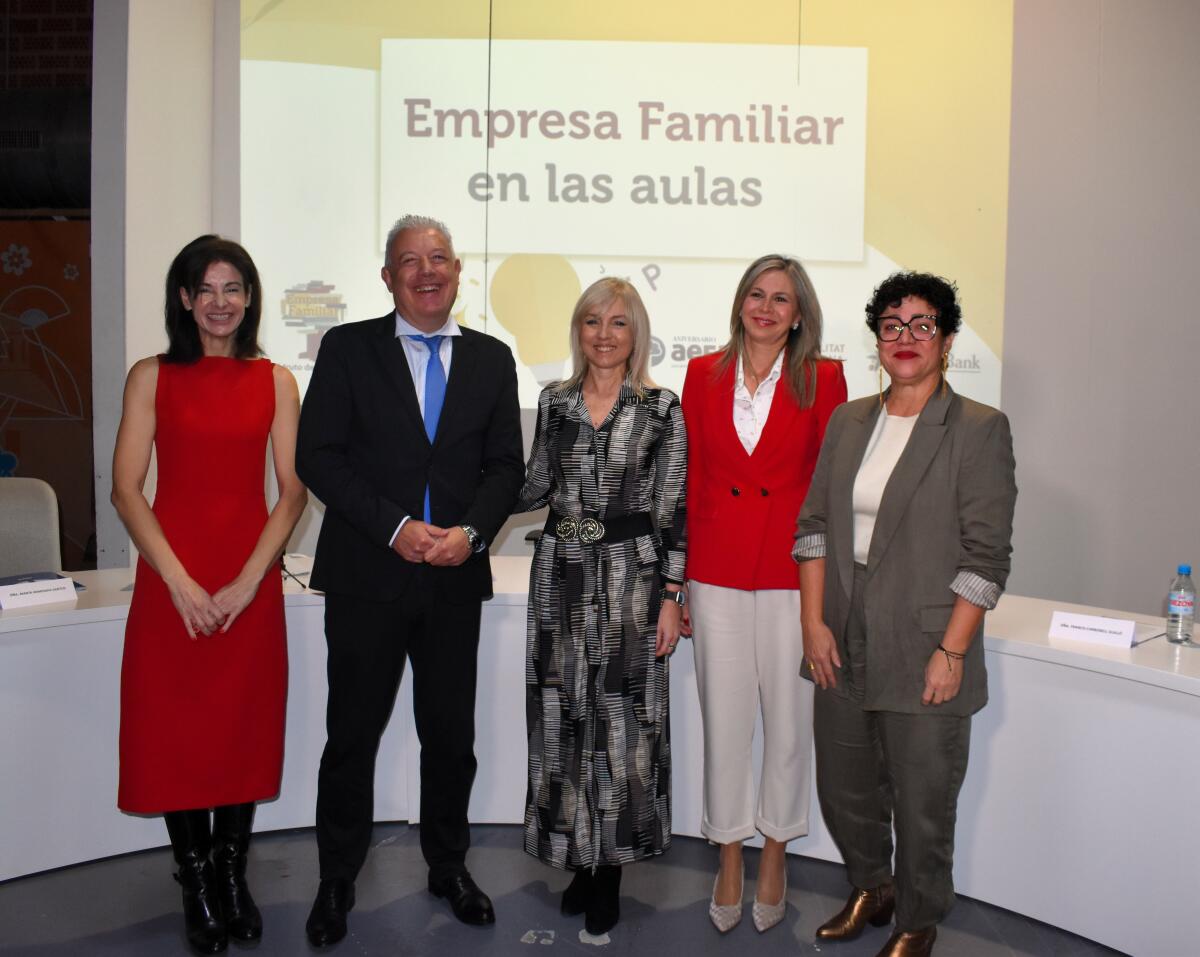 La Asociación de la Empresa Familiar de Alicante presenta la iniciativa ‘La Empresa Familiar en las Aulas’