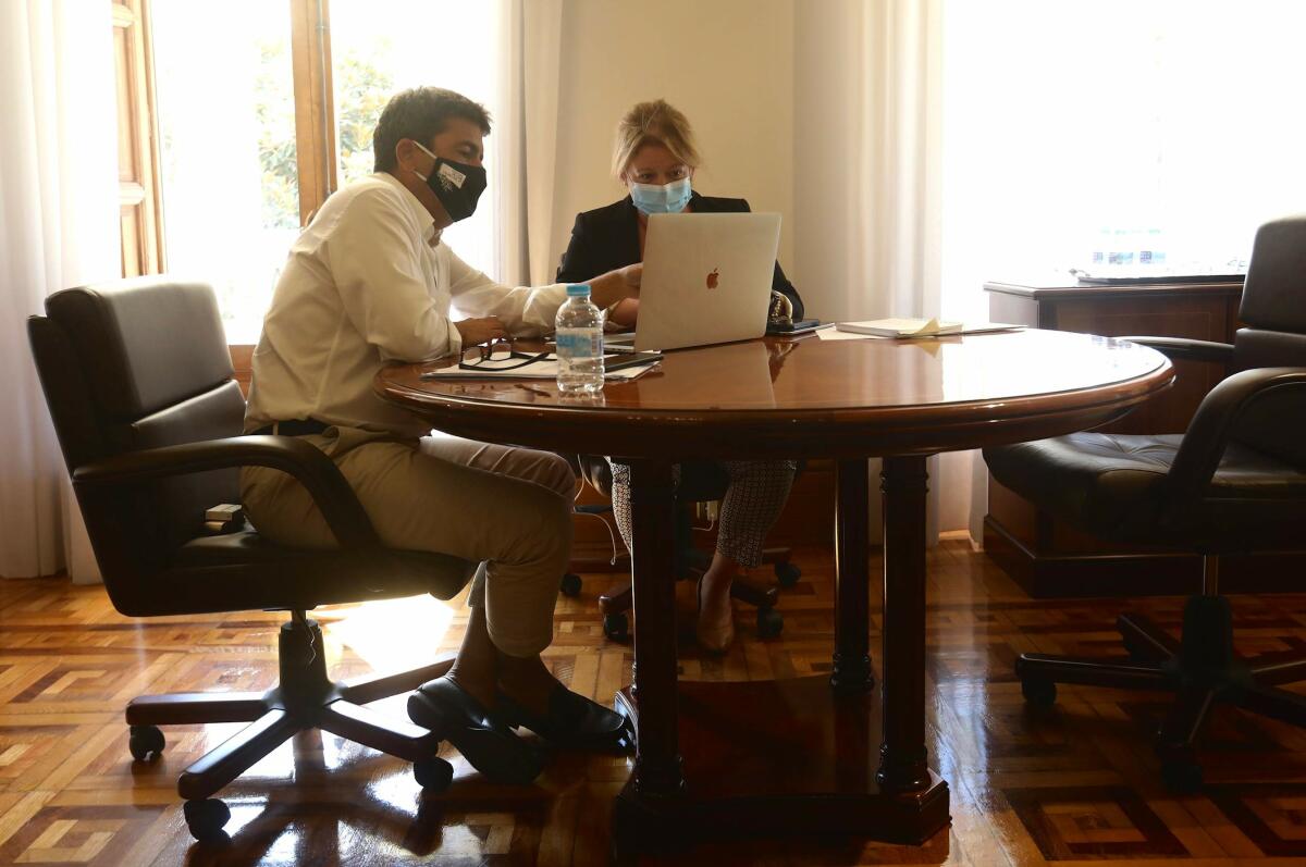 Mazón se reúne mañana con el secretario de Estado de Medio Ambiente ante los ataques del Gobierno a la provincia en materia de agua