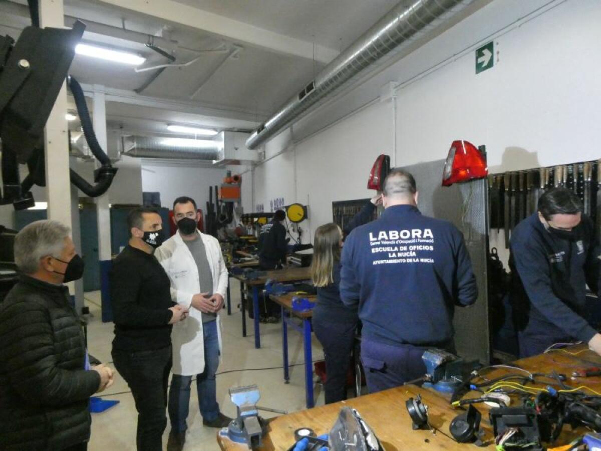 15 desempleados se forman en el Curso de Electromecánica Nivel 2