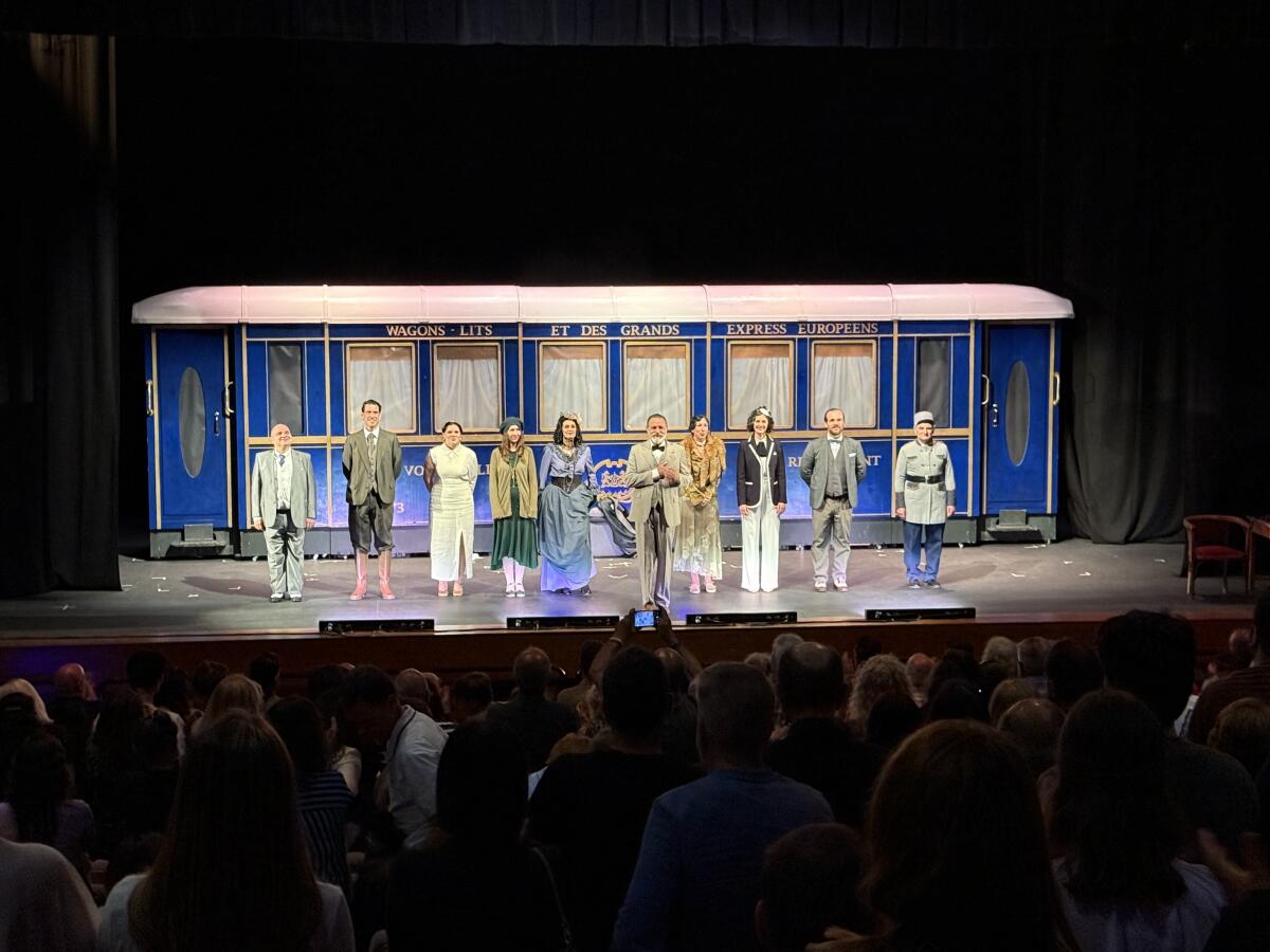 El &ldquo;Asesinato en el Orient Express&rdquo; deleit&oacute; al p&uacute;blico nuciero