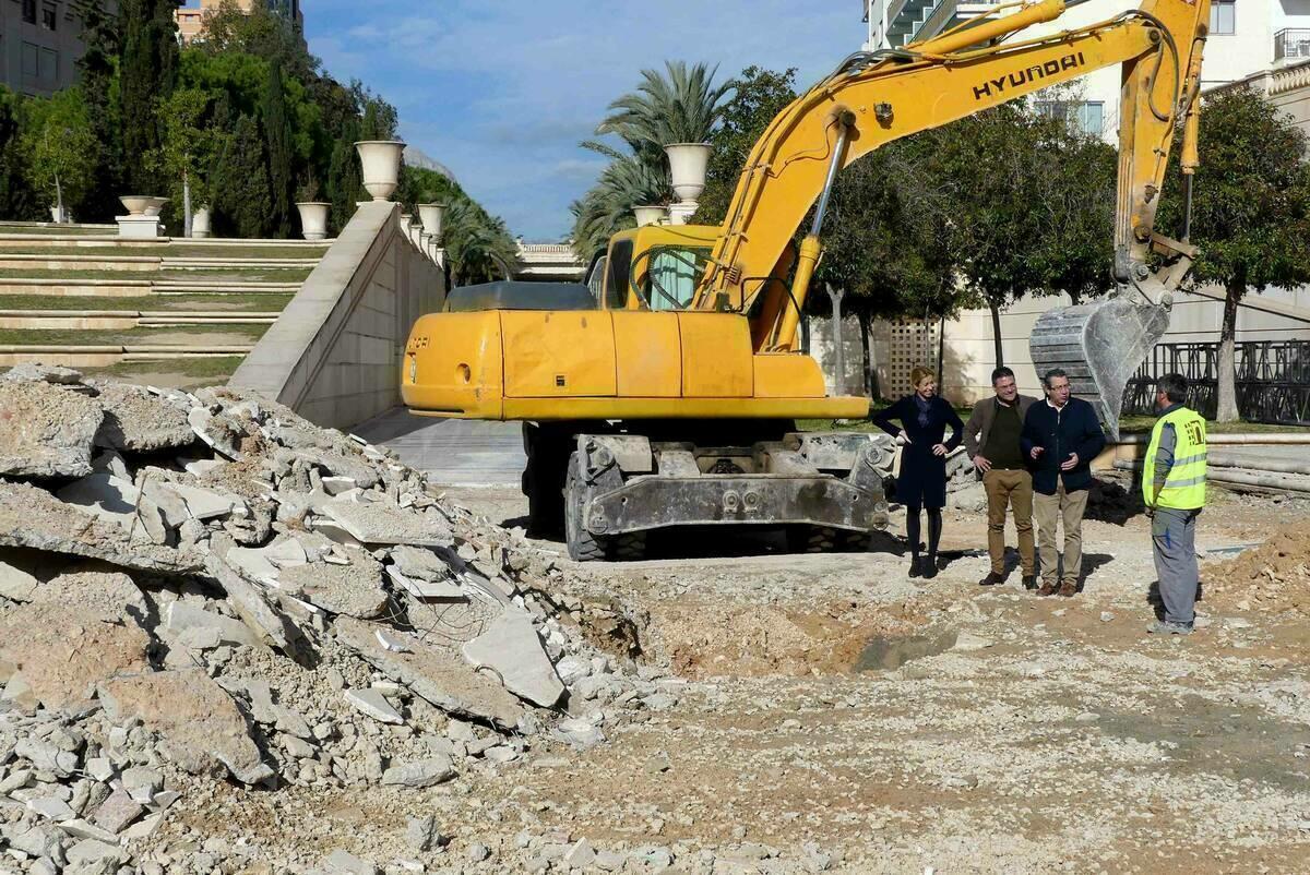 El Ayuntamiento renueva el firme y la instalaci&oacute;n el&eacute;ctrica del auditorio Julio Iglesias del Parque de l&rsquo;Aig&uuml;era