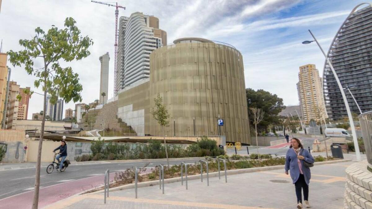 Benidorm abrirá el nuevo parking de Poniente los fines de semana y festivos hasta el verano