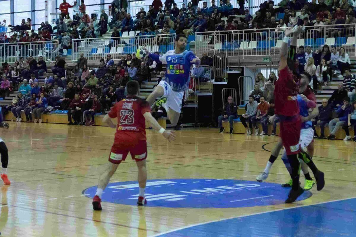 Primer partido de la temporada para el Balonmano Benidorm en casa