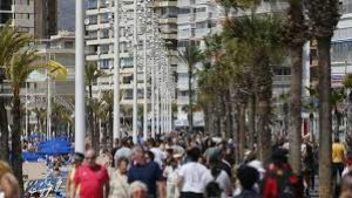 Benidorm confirma la remontada del turismo: las reservas estarán por encima del 90 % en el mes de junio