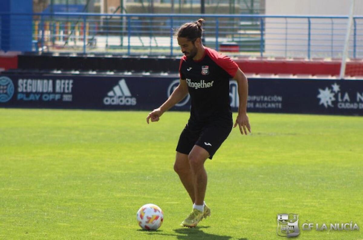 MARIANO SANZ CUMPLE 100 PARTIDOS CON EL CF LA NUCÍA