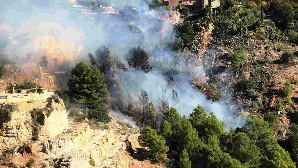 Finestrat solicitar&aacute; a la CHJ que intervengan en la zona del r&iacute;o Anxero para evitar incendios forestales