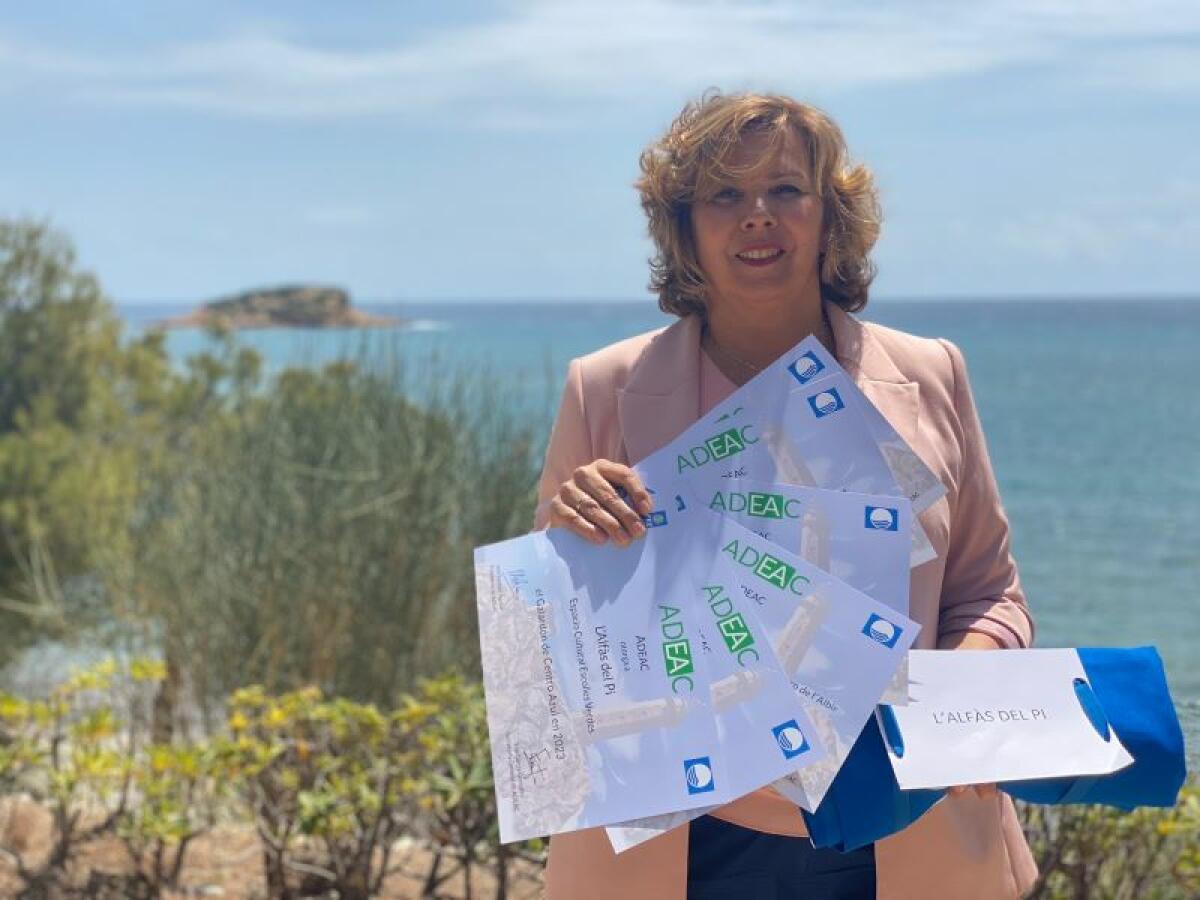 Bandera Azul para la playa de l’Albir y otros 7 distintivos para centros de interpretación y la Ruta al Faro