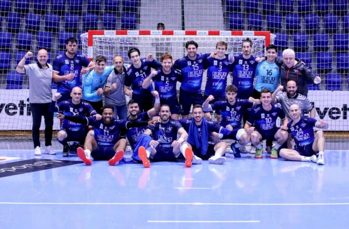 Gran partido del Balonmano Benidorm en la pista del Anaitasuna