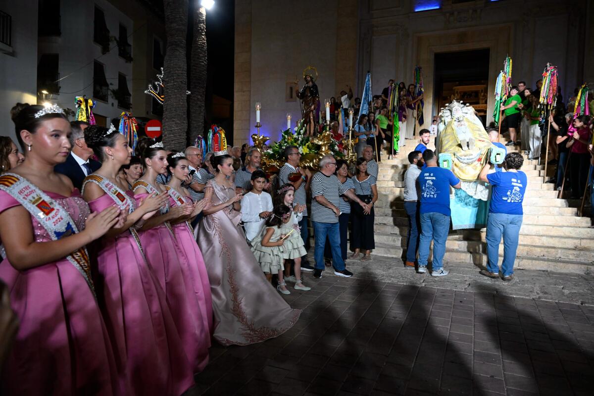 El d&iacute;a grande de &ldquo;Festes d&rsquo;Agost&rdquo; culmin&oacute; con la procesi&oacute;n a la Mare de D&eacute;u i Sant Roc 