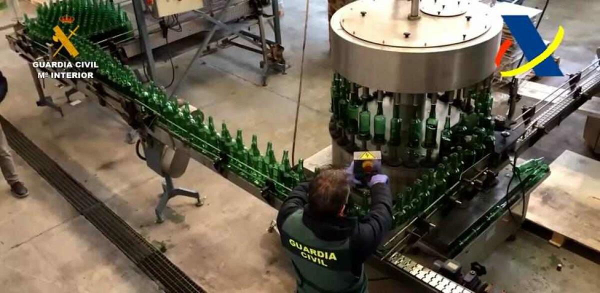 Golpe policial al whisky de “garrafón” en España