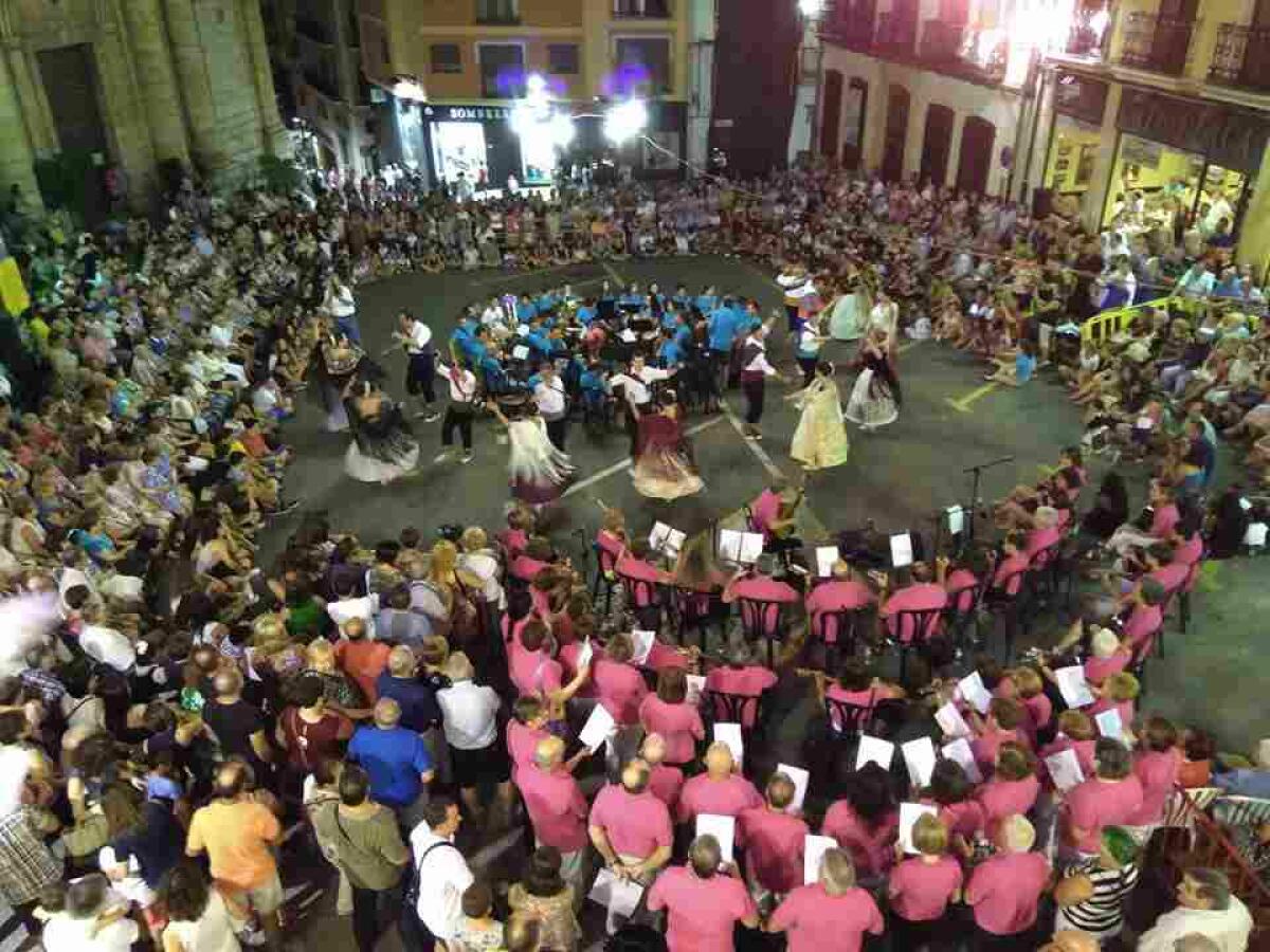 Callosa &middot; Todo preparado para Les Danses de Sant Jaume 