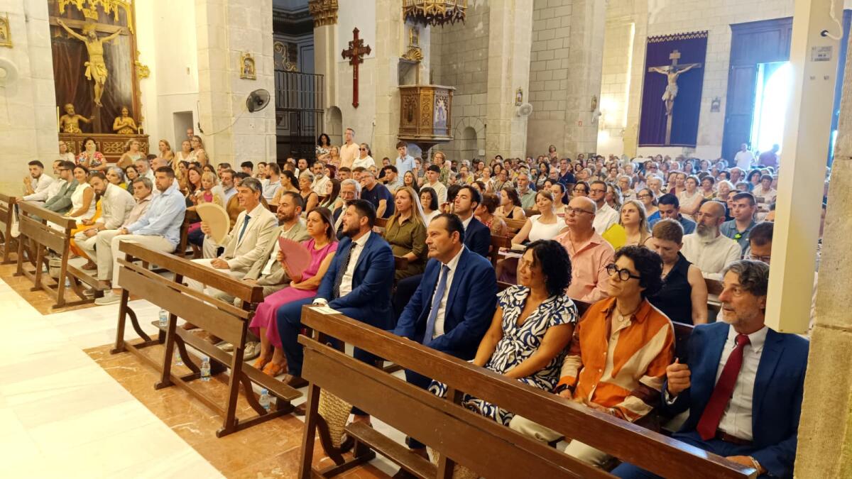 La procesi&oacute;n en honor a Santa Marta recorre las calles del centro hist&oacute;rico de Villajoyosa