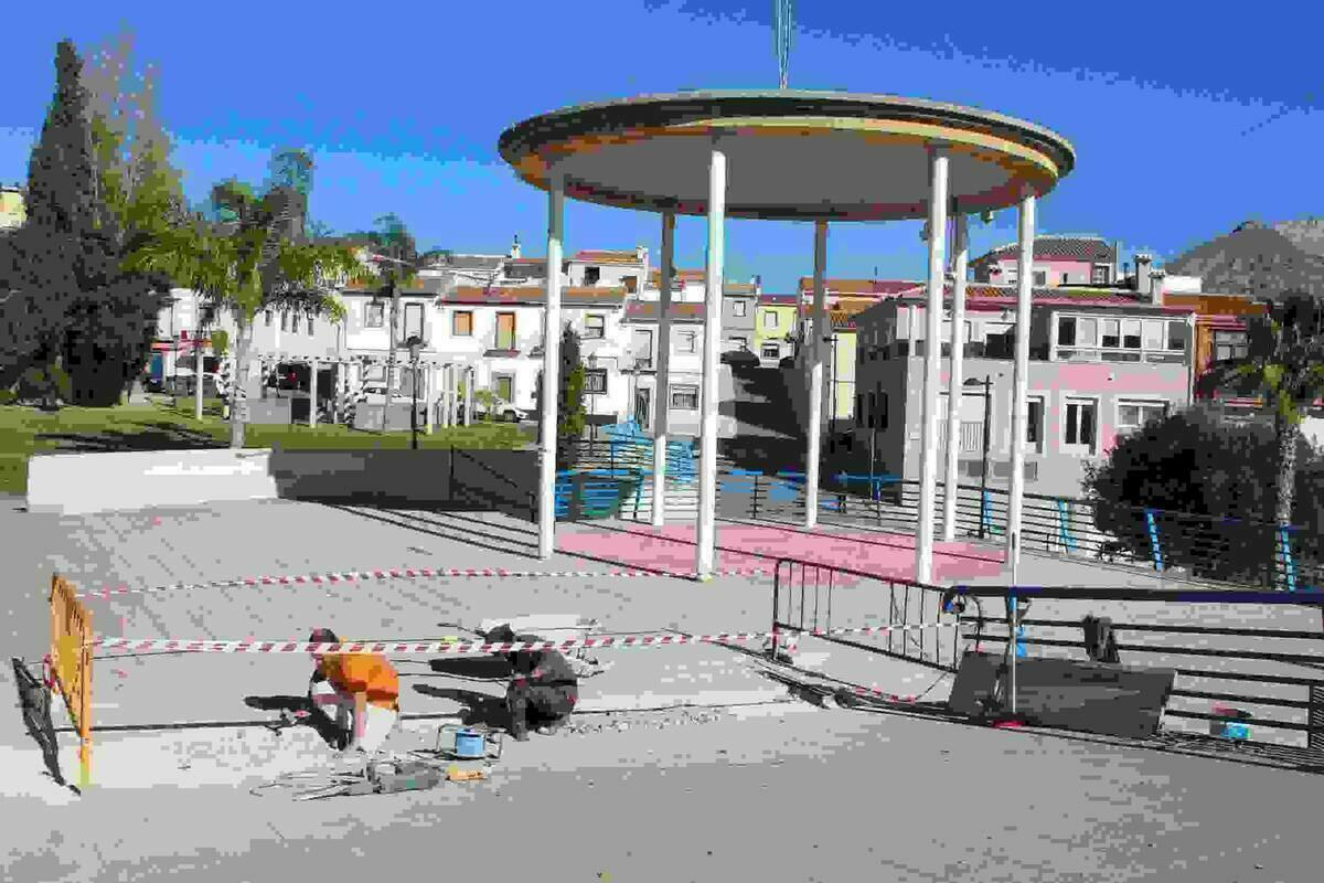 Callosa &middot; Obras para la reparaci&oacute;n de las filtraciones causadas por las lluvias en la Biblioteca Municipal