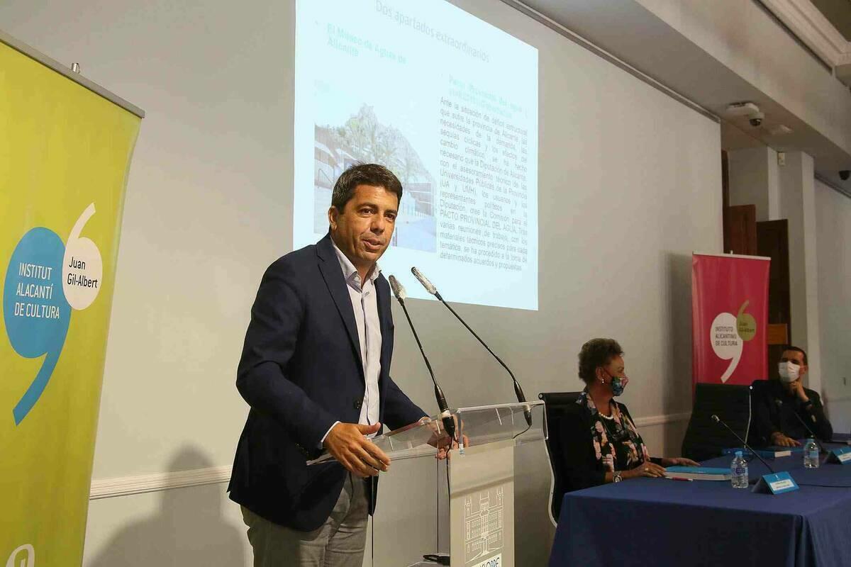 La Diputación presenta el número 70 de la revista Canelobre dedicado al agua en la provincia