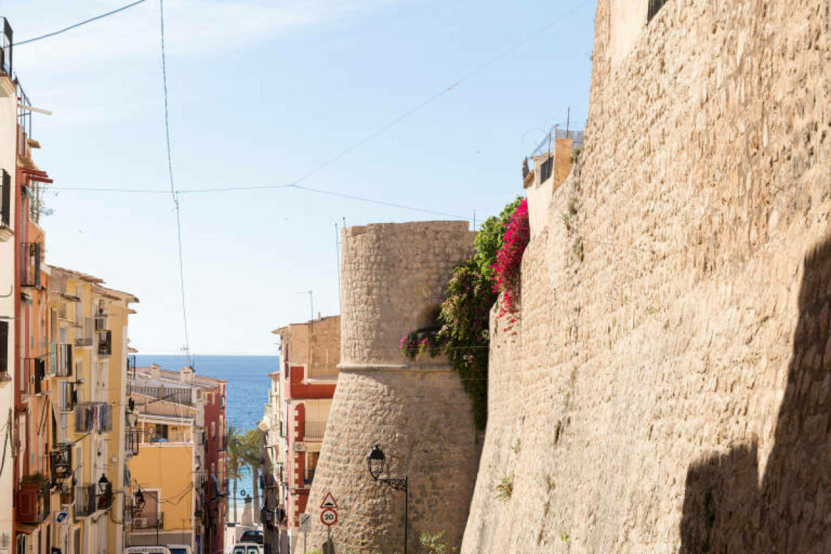 Turisme Comunitat Valenciana eleva la condición de Municipio Turístico de la Vila Joiosa a destino de Relevancia