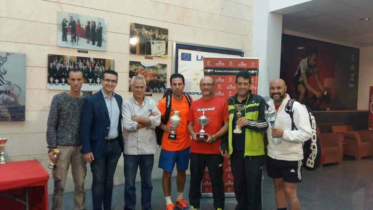 Jordi Torregrosa se alza con la VI Liga de Tenis de La Nucía