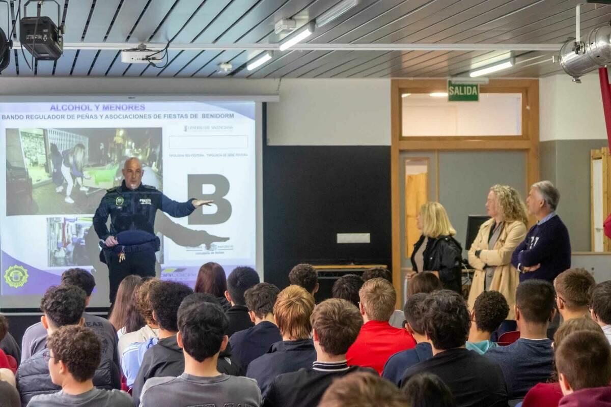 Benidorm pone en marcha la campaña ‘Coneixement’ en los centros educativos