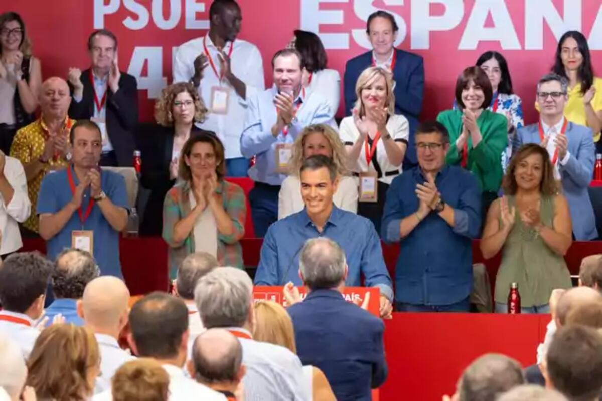 El comité federal del PSOE se reúne para defender a Sánchez.., de Sánchez