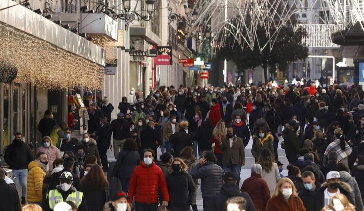 Aglomeraciones en el centro de las ciudades por las compras navideñas