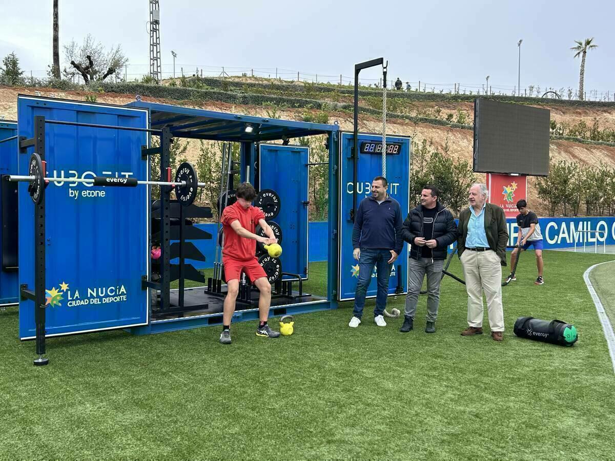 El Cubofit completa la oferta deportiva del Estadi Olímpic con un “gimnasio al aire libre”