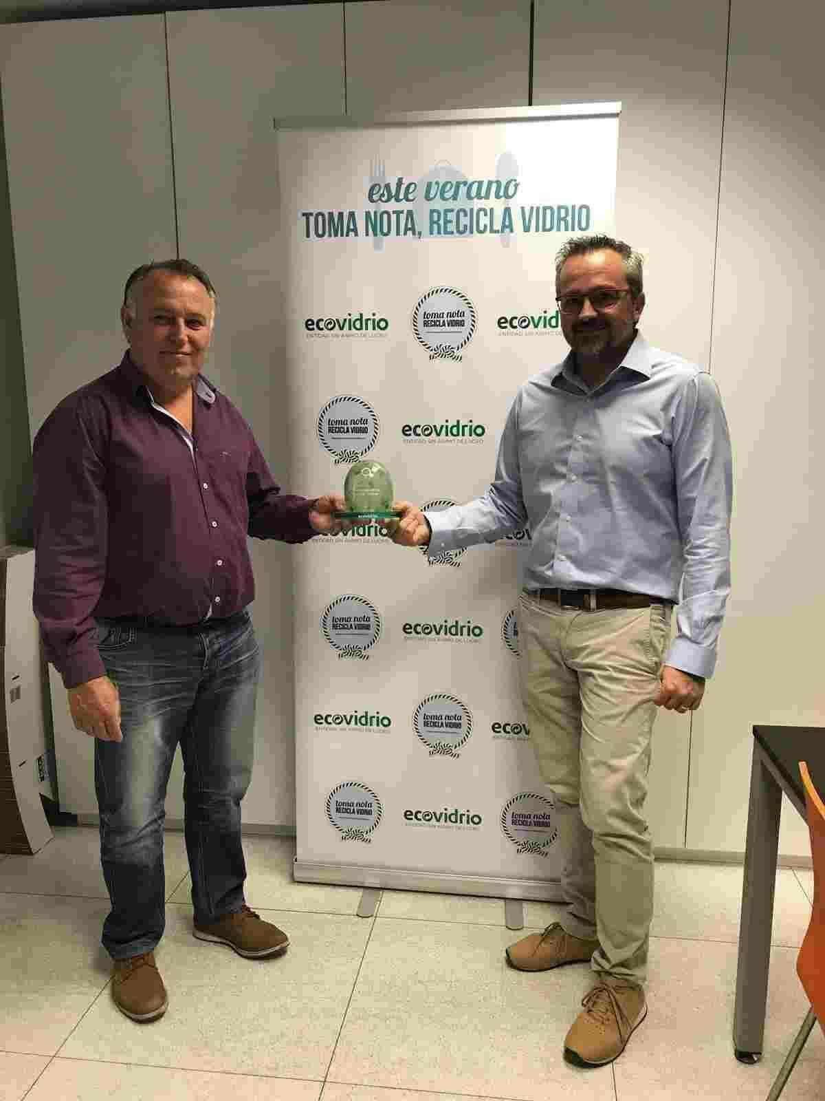 La Vila Joiosa incrementa el reciclado de envases de vidrio un 20% respecto al verano pasado