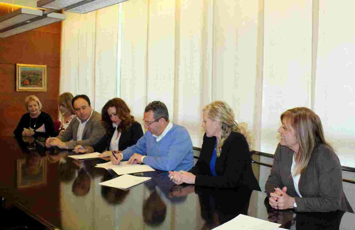 Benidorm y Finestrat ampl&iacute;an a las cl&aacute;usulas suelo el convenio de asesor&iacute;a con el Colegio de Abogados de Alicante