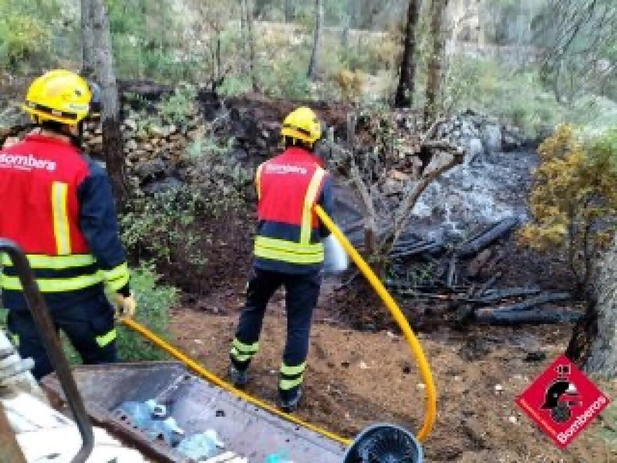 INCENDIO VEGETACIÓN MONTE PONOIG POLOP DE LA MARINA