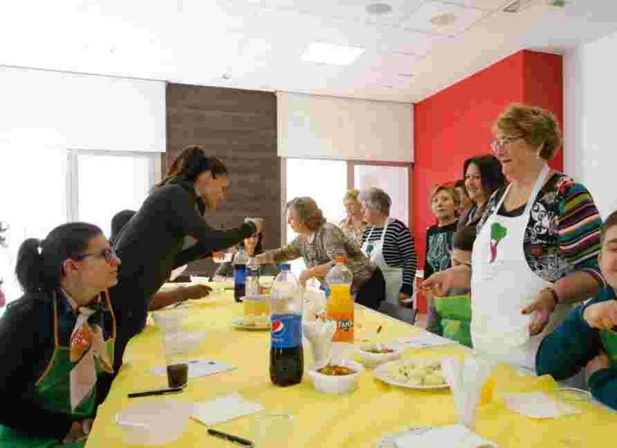 Alfaz &middot; Arranca el taller de cocina saludable y sostenible